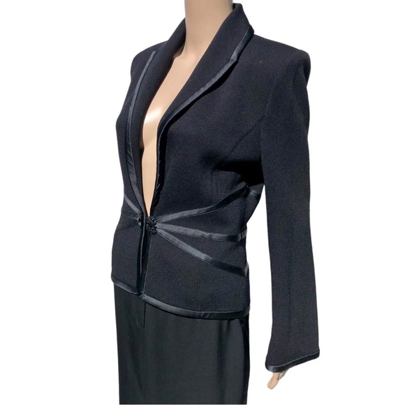 St. John Evening black knit “ tuxedo type” jacket with satin accents Sz 4 eu 36 - Picture 4 of 12